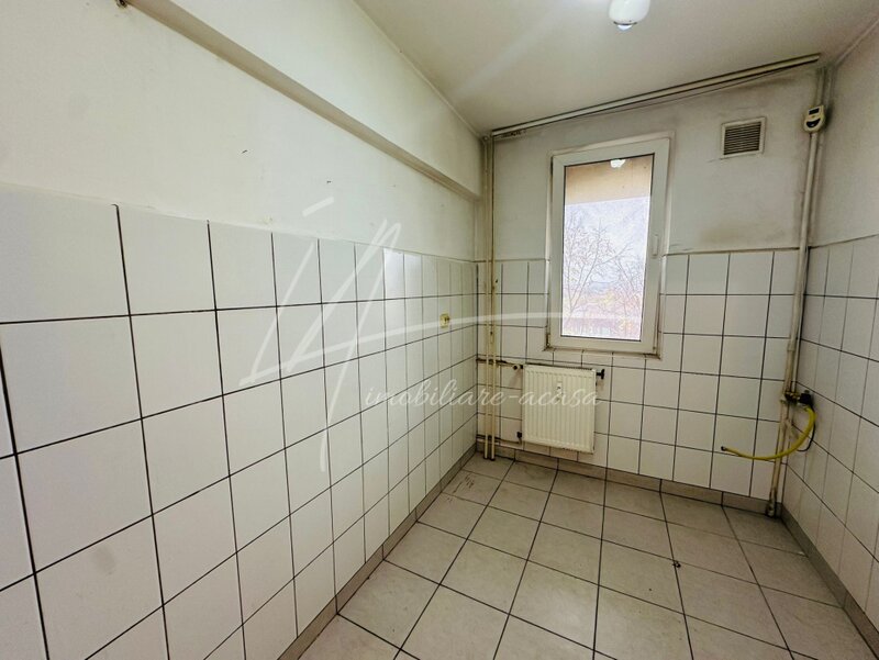 Giurgiului 72-86, etaj intermediar, liber